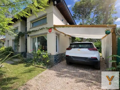 Casa en venta - 3 Dormitorios 2 Baños - Valeria del Mar
