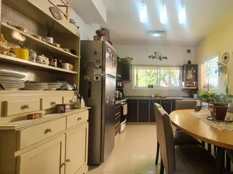 Venta de casa 4 ambientes.  Barrio Cerrado Casco  de Alvarez