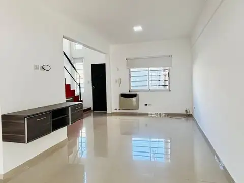 Depto Tipo Casa en Venta en Berazategui, USD 72.500
