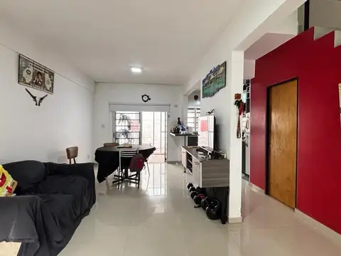 Depto Tipo Casa en Venta de 2 dormitorios