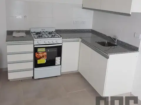 Almirante Seguí al 1100