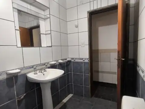 IMPONENTE CASA DE 2 DORMITORIOS SOBRE AV. MARTIN FIERRO