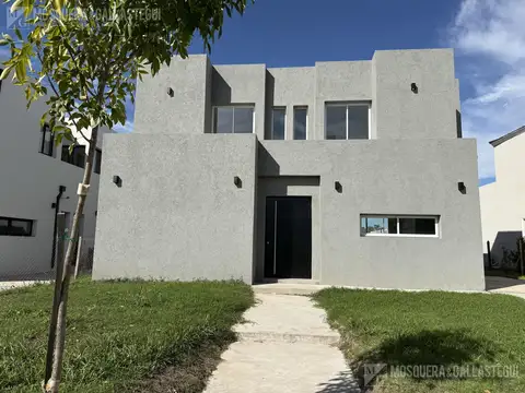 Casa en venta en Santa Lucia
