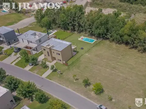 Terreno en Venta 21  mts Fondo