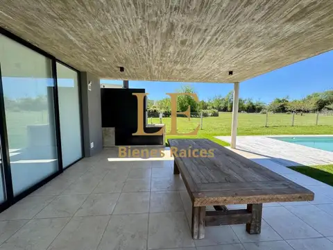 Casa en Venta en San Sebastian, USD 208.000