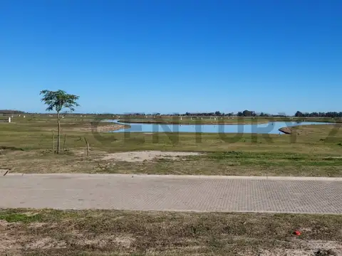 Lote en Venta, Las Victorias - Corredor Canning