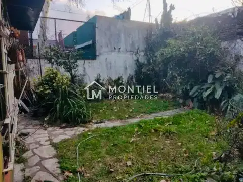 Casa Chalet  en Venta en Villa Bonich, San Martin, G.B.A. Zona Norte