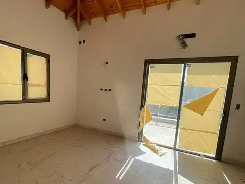 Casa 6 ambientes con 6 baños
