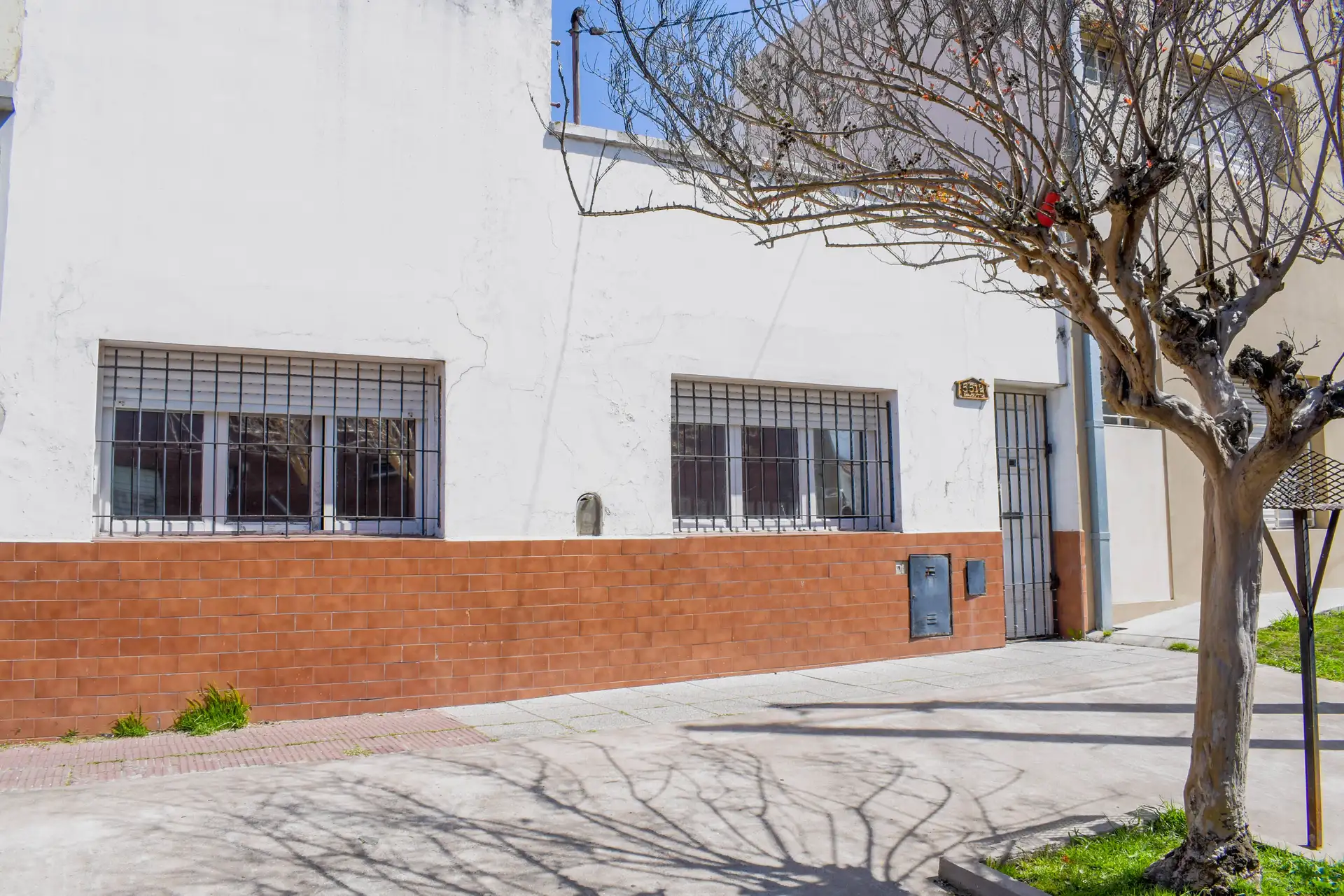 Casa PH frente 3 amb. con patio - Gaboto y R. S. Peña