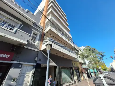 DEPTO  1 AMB CON BALCON  DE CATEGORÍA