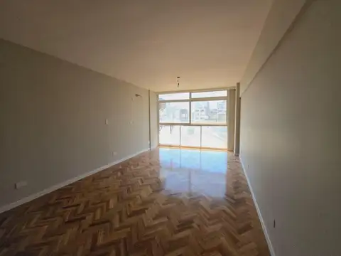 Alquiler piso alto San Nicolas - Monoambiente Divisible Baño Refaccionado