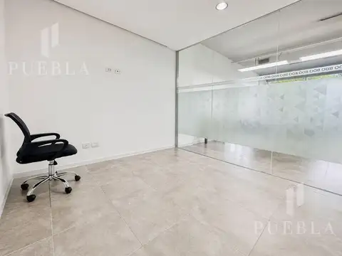 Oficina en Alquiler con 3 cocheras