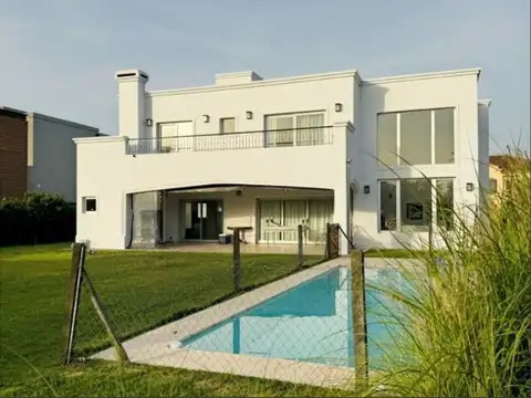 Venta casa 5 AMB B. BUENOS AIRES GOLF BELLA VISTA