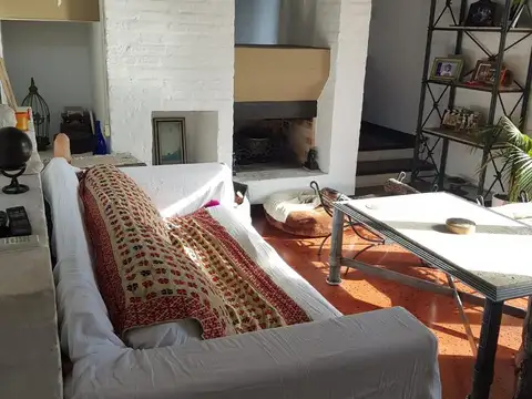 Casa 6 ambientes con 4 baños