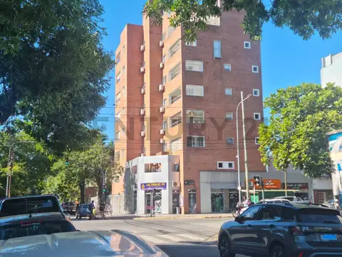 Venta Departamento Semipiso 4 ambientes con cochera en Versalles
