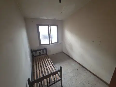 Casa 5 ambientes con 1 baño
