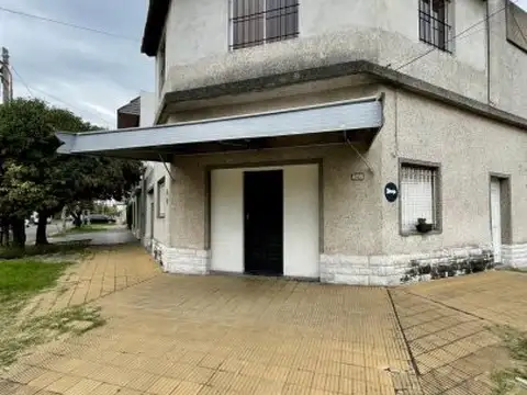 2 Casas y  1 monoambiente en Jujuy 403, Villa Luzuriaga