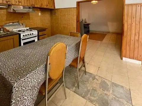 Casa 5 ambientes con 3 baños