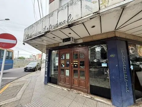 ALQUILER - LOCAL ESQUINA - DOBLE ENTRADA - PLANTA BAJA - CIUDADELA