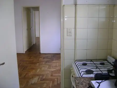 ALQ. 2 AMB. EN BARRIO NORTE|