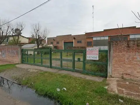 Depósito en venta en Don Torcuato en esquina con excelente visibilidad a metros de Panamericana