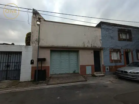 Casa con galpón