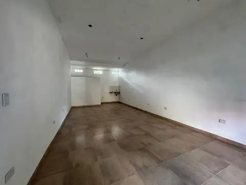 Local en Alquiler en Ingeniero Maschwitz, $ 800.000