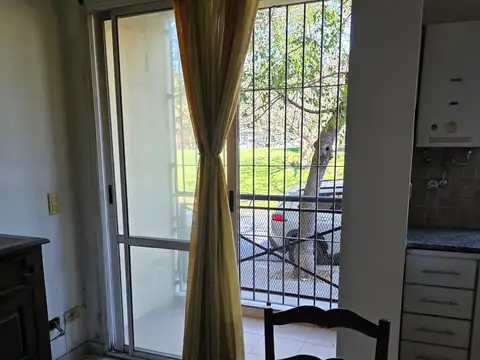 Depto Tipo Casa en Venta de 2 ambientes
