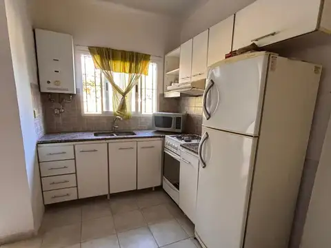 Depto Tipo Casa 2 ambientes con 1 baño