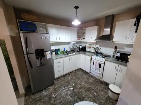 Casa 4 ambientes con 3 baños