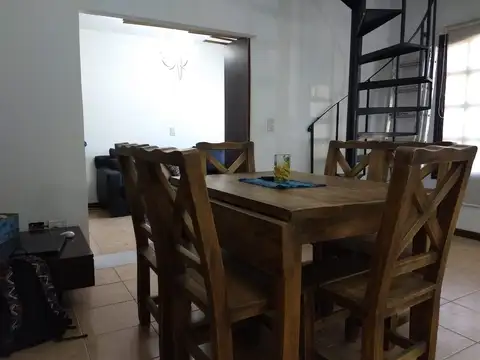 Casa 3 ambientes con 2 baños