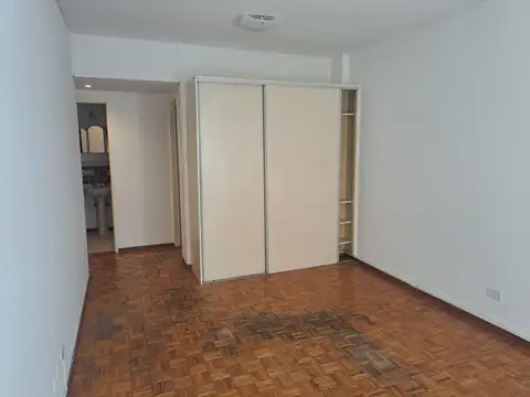 Departamento en Alquiler en Colegiales, $ 500.000