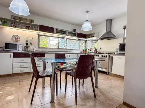 Casa en Alquiler Temporal en Funes, USD 2.200