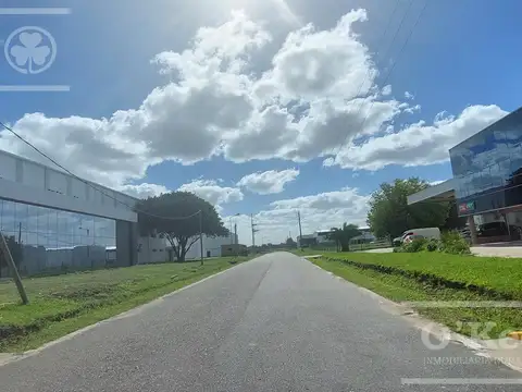 Lote 2500 m2 - Parque Industrial Hudson