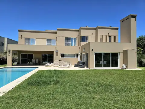 VENTA DE CASA CON 4 HABITACIONES EN TERRAVISTA