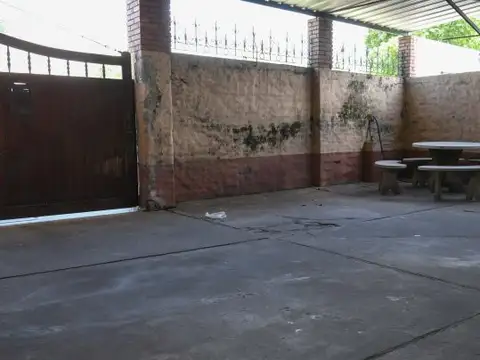 Larrechea 842 , Piso 0