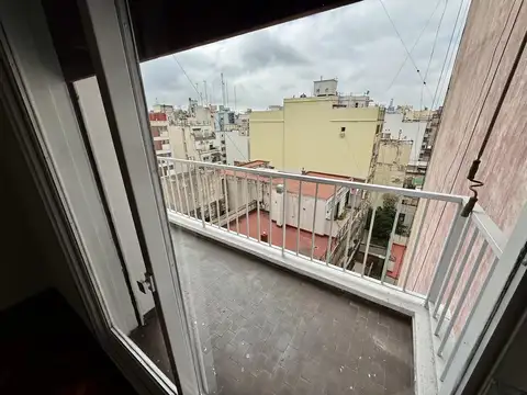 3 AMB - LUMINOSO - BALCON AL CONTRAFRENTE
