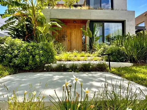 Hermosa casa a la venta en Castaños, Nordelta, 