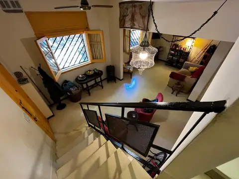 Depto Tipo Casa en Venta de 5 ambientes