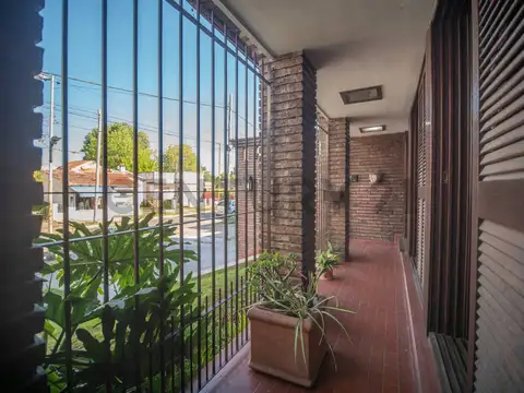 473 entre 14 c y 15 , Piso 0