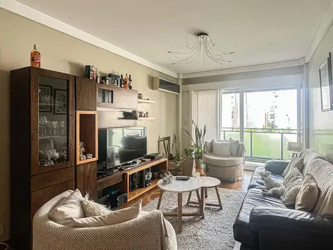 A Nuevo 4 ambientes con Cochera y Dependencia - Super Luz