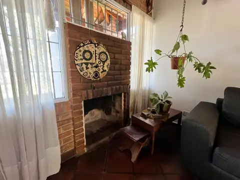 CASA EN VENTA - MORENO CENTRO