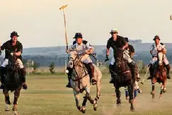 Actividades deportivas futbol, tenis, polo en Sauveterre Polo & Country Club en Interior Buenos Aires