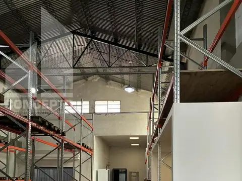 EXCELENTE GALPON CENTRICO