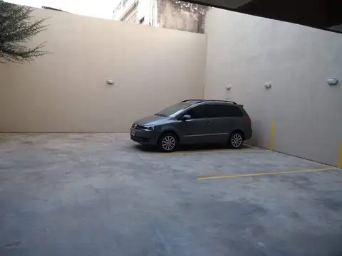 VENTA DE COCHERA DESCUBIERTA EN VILLA CRESPO
