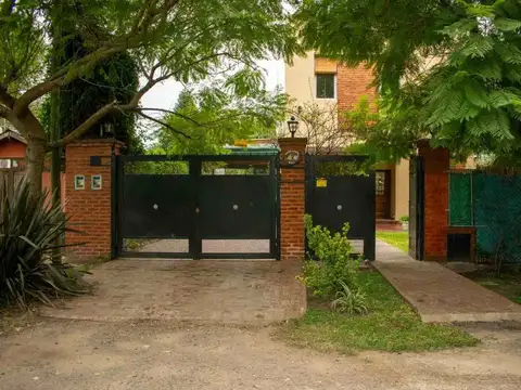 VENTA CASA 2 PLANTAS+JARDIN+PISCINA, LA REJA