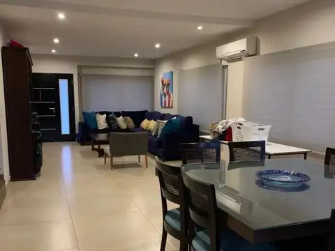 Brisas de Adrogue extraordinaria propiedad 4 dorm piscina