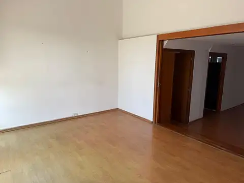 Oficina en Venta al Este