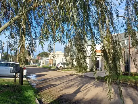 Lote en VENTA - Barrio Quintas de Marquez 138 y 487  - J. Gorina