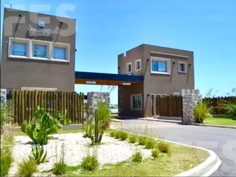 Venta de lote en barrio privado Cruz del Sur san Vicente.